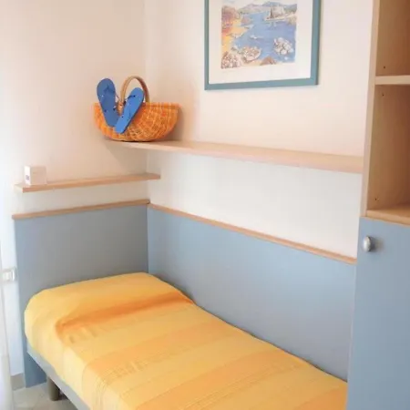 Modern Flat Close To The - Beahost